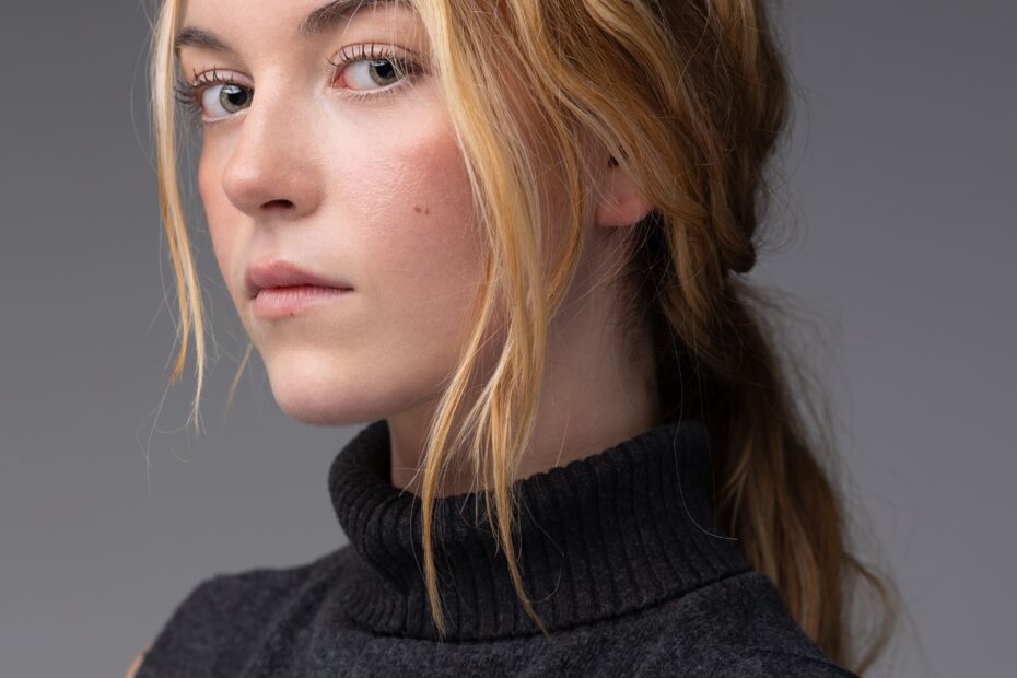 Headshot Tegan